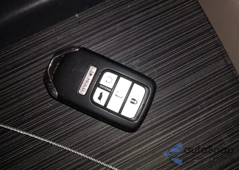 2019 Honda Pilot Touring z USA, uszkodzony, nr VIN 5FNYF6H6XKB049868